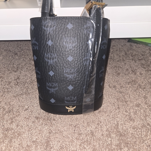 MCM Mini Aren Bucket Tote in Visetos - Picture 2 of 3